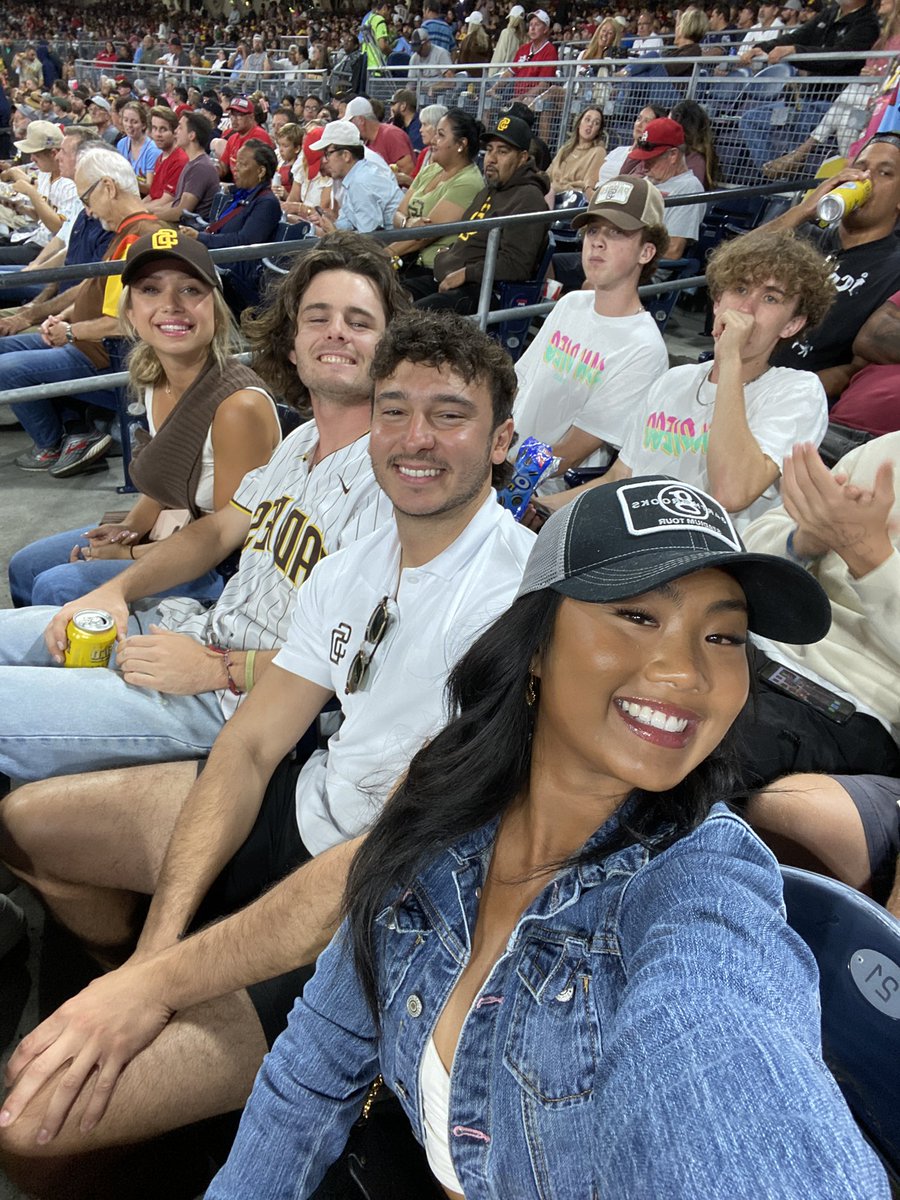 toricaro's tweet photo. #TimeToShine https://t.co/LBtFm3I3CZ