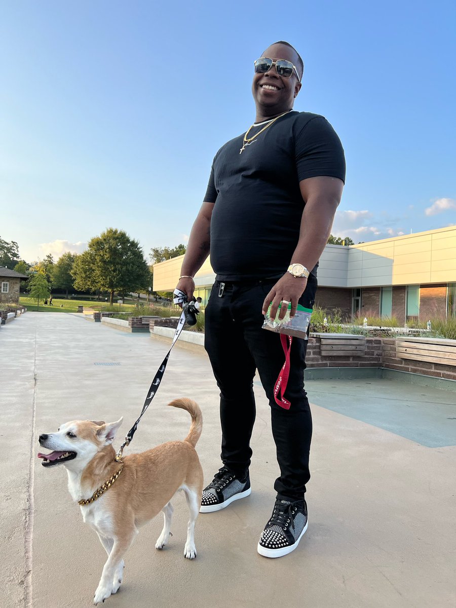 anthonylendsatl's tweet photo. Being happy never goes out of style 😎 #Atlanta #dog https://t.co/FrtOrEC6ud