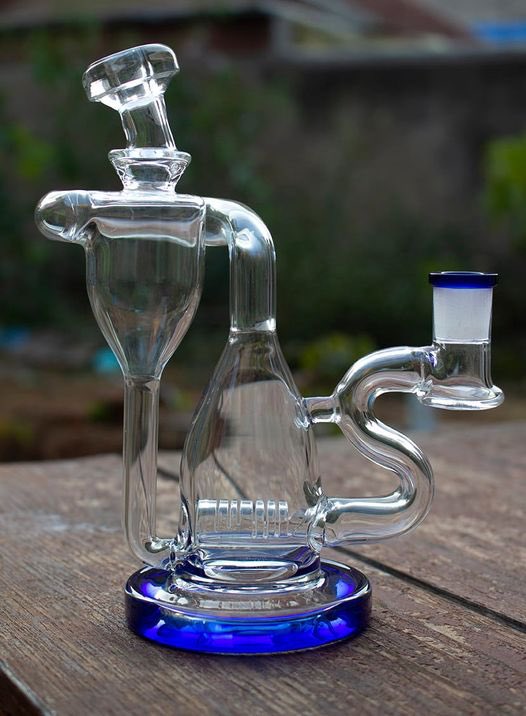 steamcrocodile1's tweet photo. New product-opposite sex backwater bongs 
#bongs #bong #glassbong #bongshop #smokeshop #smokeweed #keepitglassy #weedfam #glassporn #glasspipe #cannalove #amsterdam #boro #fueldbythc #glassofinstagram #headyglass #boroglass #dabrig #420daily #facets #wedontsmokethesame #hashrosin https://t.co/SbppaBoFo0
