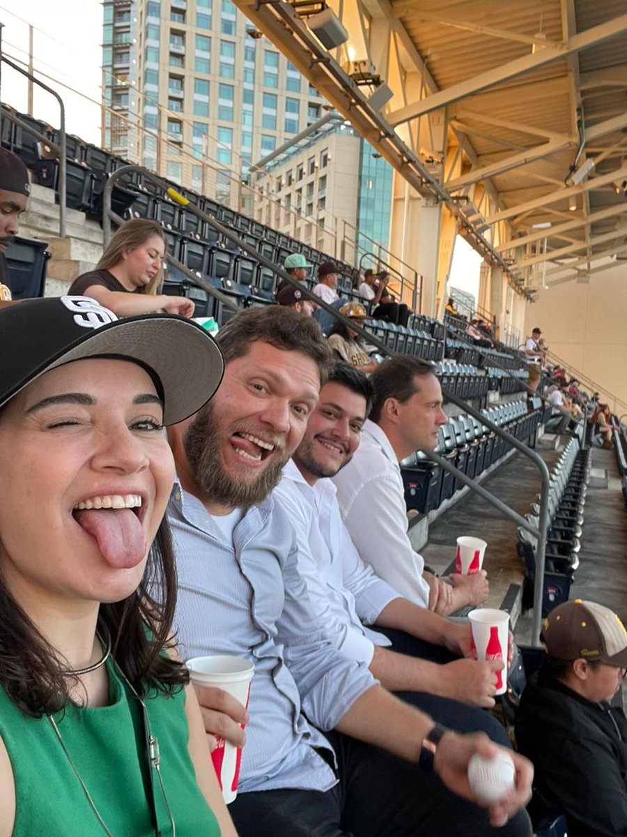 evcl's tweet image. #TimeToShine