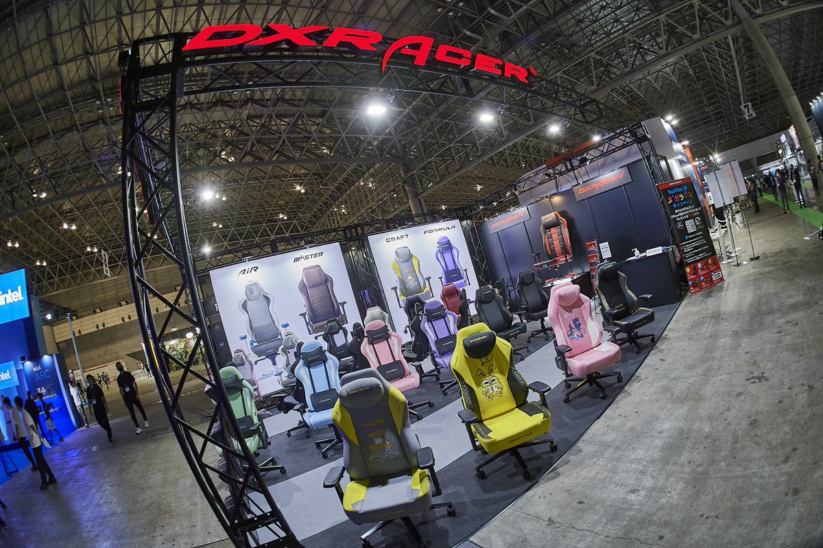 dxracerjapan's tweet photo. おはようございまDX💺
朝からTGSのDX撮影CREWとしてジョインの@EI_SYA_KEN さんから渋い画像が届きました📸 OMG😱 GG!!
#DXRacer #DXFamily #TGS2022 https://t.co/Txqn8HEIcd