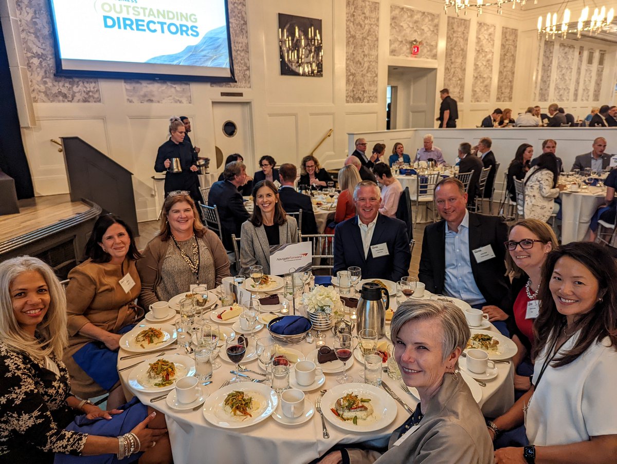 Sample_Anne_OSU's tweet image. Tonight I am fortunate to engage with amazing and brilliant minds at the @TCBmag #OutstandingDirectorsAwards. Thank you for joining me in celebrating the leaders making a purposeful impact on our community.

#NavigateForward #ODA2022