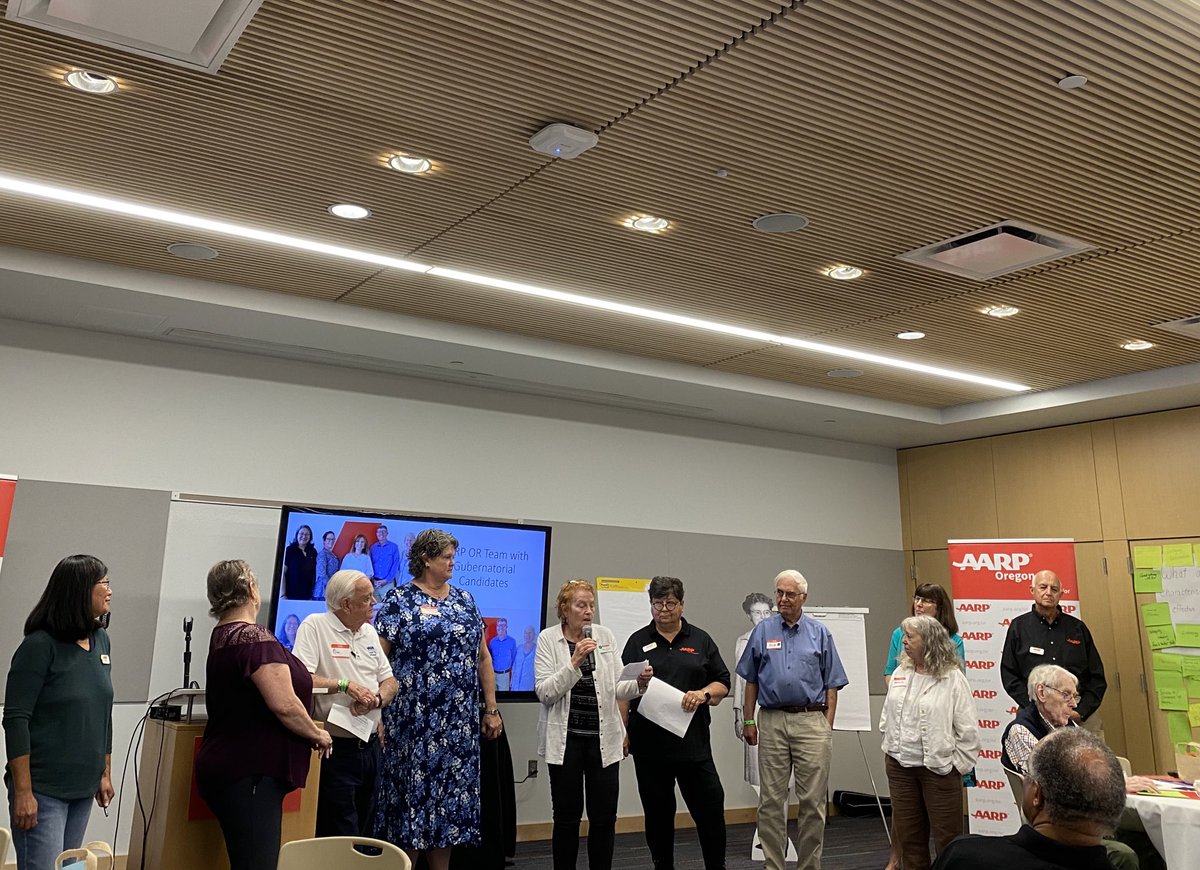 Bandana1's tweet photo. Amazing two days with @AARPOR #Volunteer #Leaders learning, connecting, having fun and getting inspired to fight #WorkplaceAgeDiscrimination, create an #AgeFriendlyoregon and support #familycaregivers https://t.co/whnIAWtDcZ
