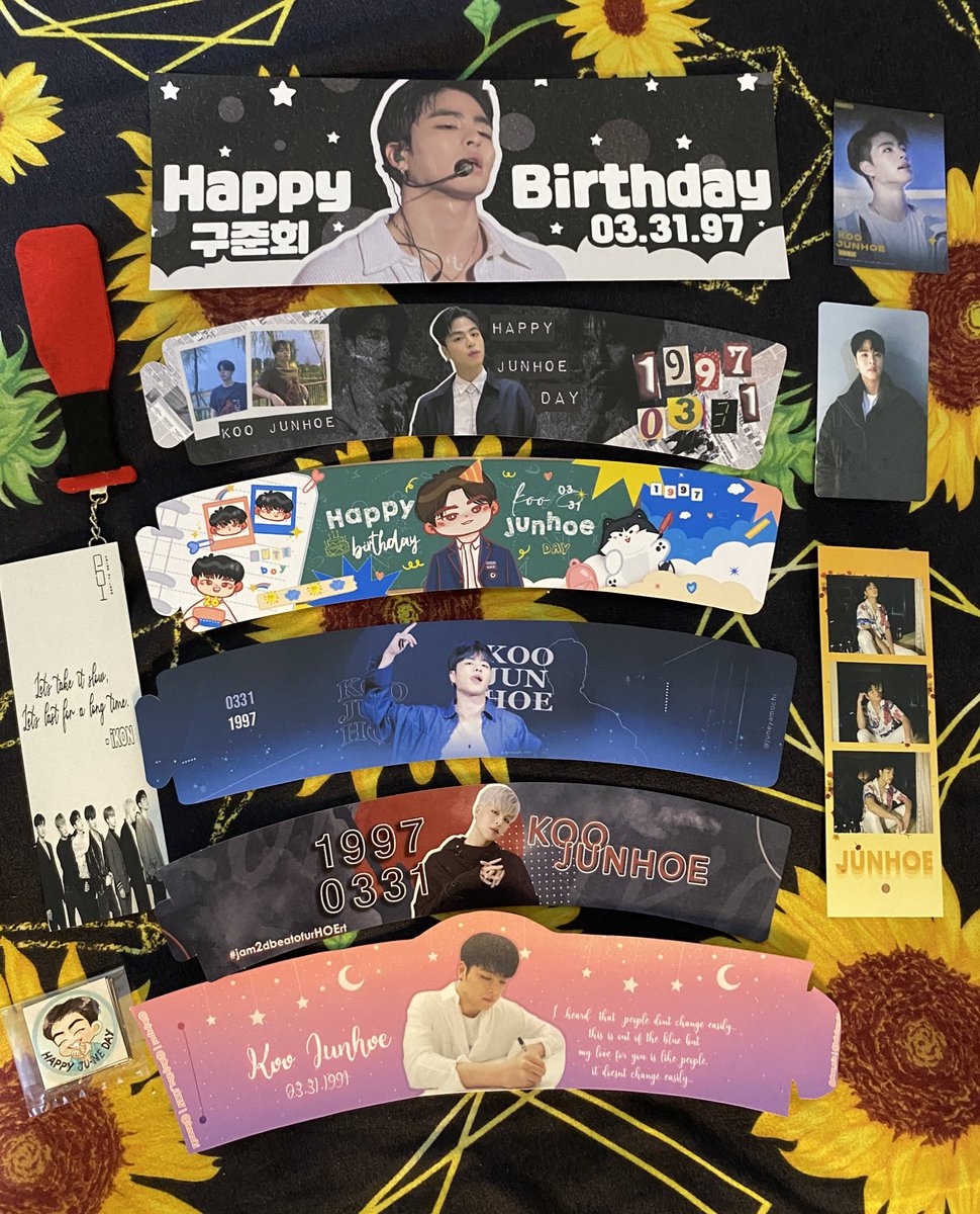 juneyamochi's tweet photo. Cupsleeve sets from my previous event #AWalkWithJunhoe 

(Naiwan ko sa bulacan yung iba huhu) https://t.co/PAQJSlWI3q
