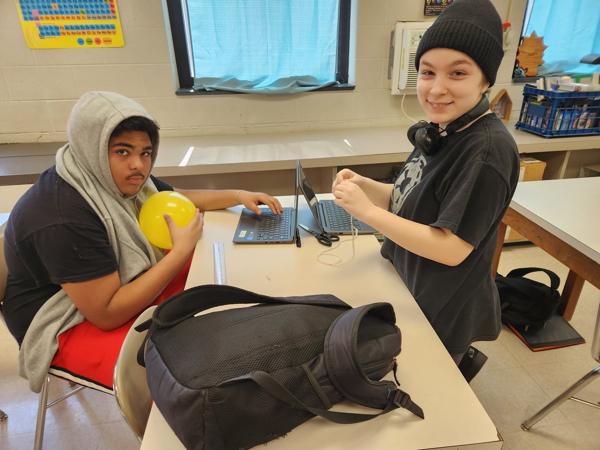 Mrs. Schmidt's Earth and Space Science classes completed the "Balloon Universe" lab. It simulates the Big Bang Theory and shows how our universe is still expanding.
#Trumantigers  #TigerStrong