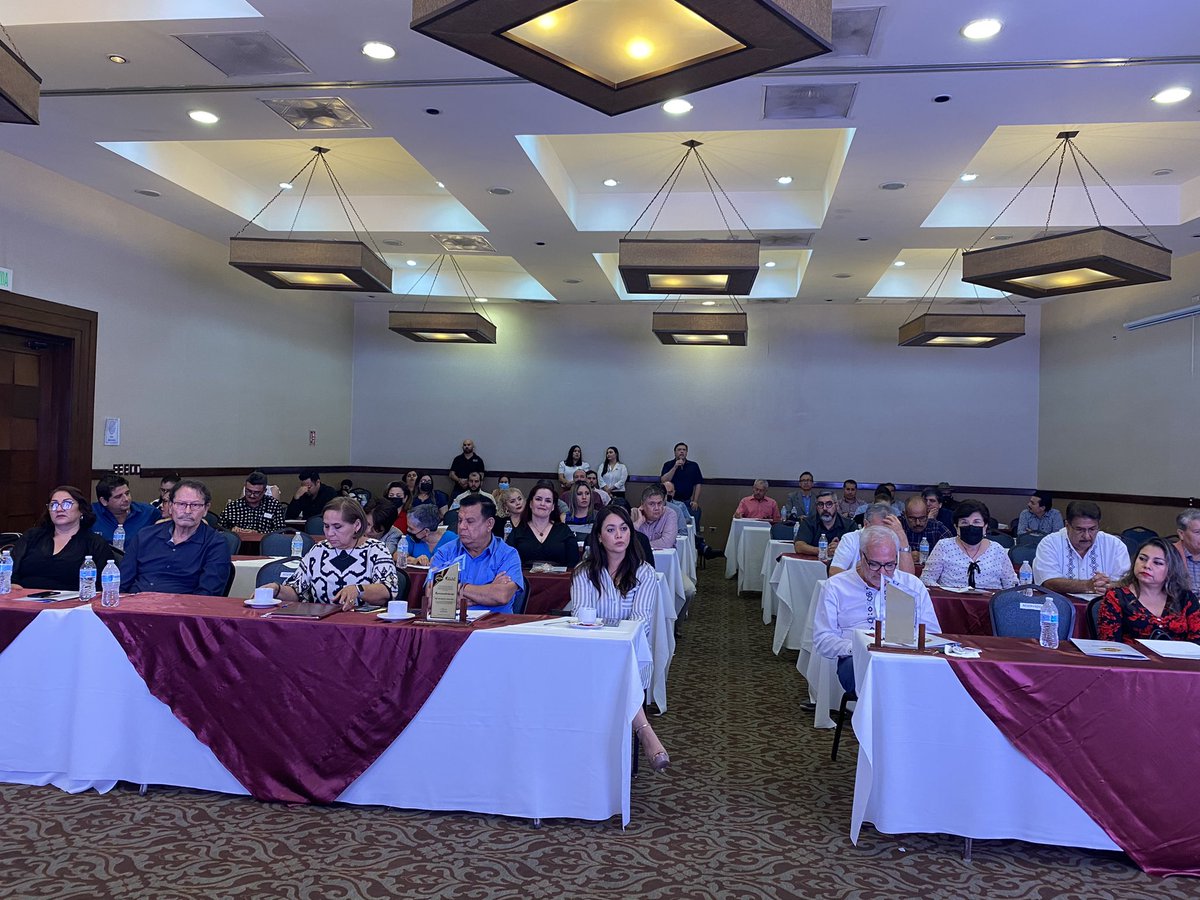 JacoboMendozaR's tweet photo. Agradezco al Mtro. Alberto Haaz, Presidente del @ISAP_AC, en el marco de su 32 aniversario, la invitación a participar en el Foro sobre Innovación Pública, participando con distinguidos académicos Dr. Juan Poom, Rector del @ColSonora y Dr. Pablo Wong, Director del @CiadConacyt. https://t.co/qYTkJejx1A
