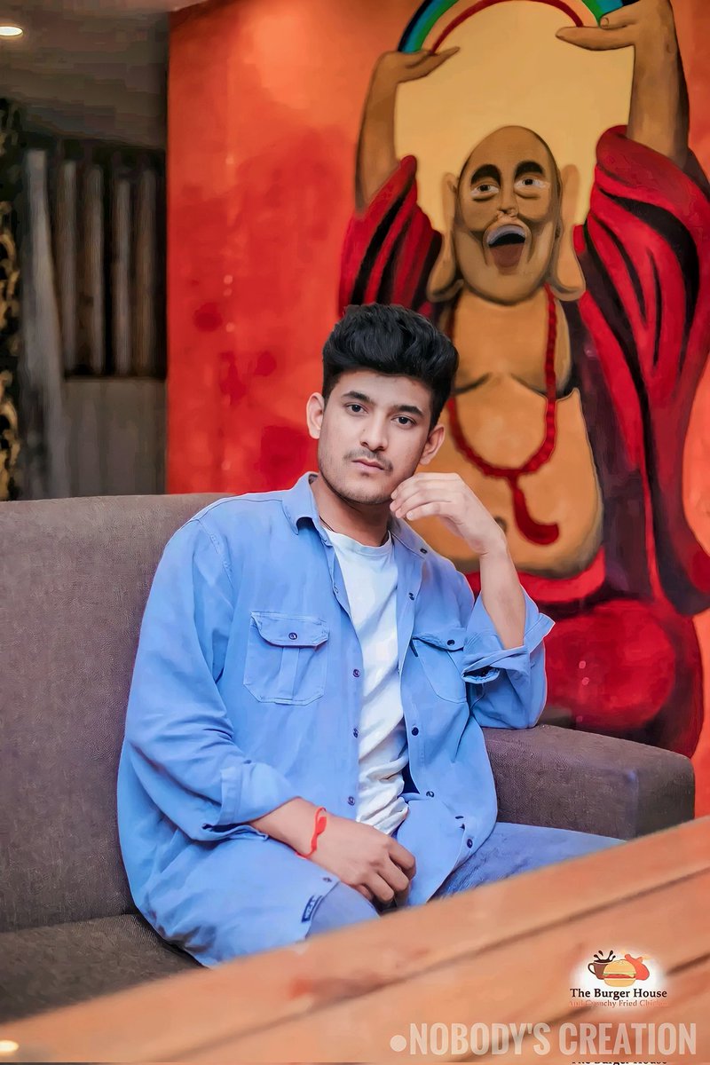 When nothing goes right, go left. ...😎

#imnobody1308