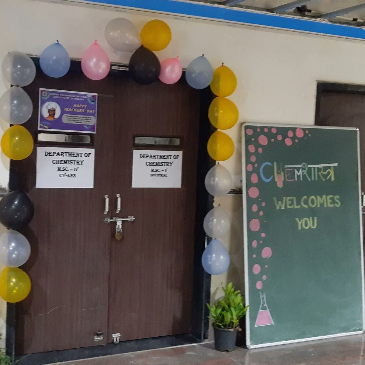 ChemShastra's tweet photo. Glimpses of Teachers Day Celebrations organised by Chemshastra Club, SVNIT in Association with Academic Affairs Council, SVNIT on September 5, 2022 https://t.co/ufKFTZ3ku8