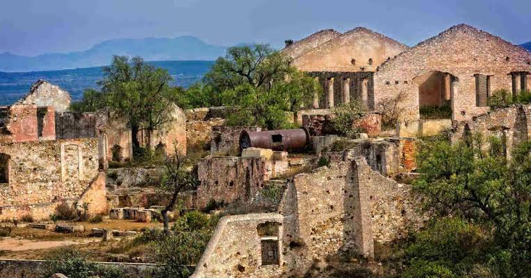 Marvelujo's tweet photo. #MegustadeGuanajuato Mineral de pozos, ya que es un lugar muy bonito. #MaristaCelaya @ULISESCENTENO https://t.co/lpgpCPRx4n