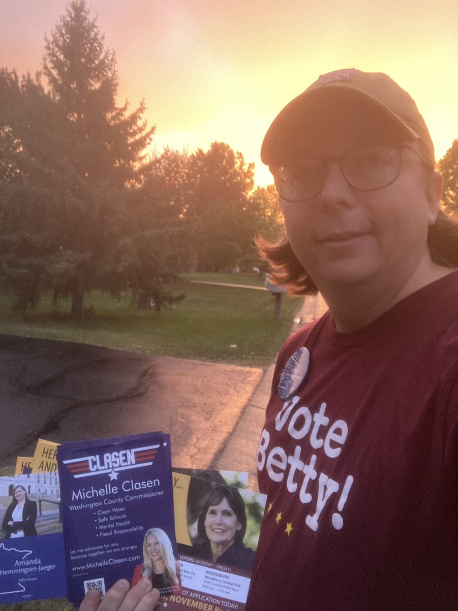 Ian Vaver (@ianvaver) on Twitter photo Beautiful sunset to finish the night talking to voters in Woodbury <a href="/VoteBetty/">Betty McCollum for Congress</a> @Amanda_MNHouse <a href="/clasen16/">Michelle Clasen</a> #dfl Beautiful sunset to finish the night talking to voters in Woodbury <a href="/VoteBetty/">Betty McCollum for Congress</a> @Amanda_MNHouse <a href="/clasen16/">Michelle Clasen</a> #dfl