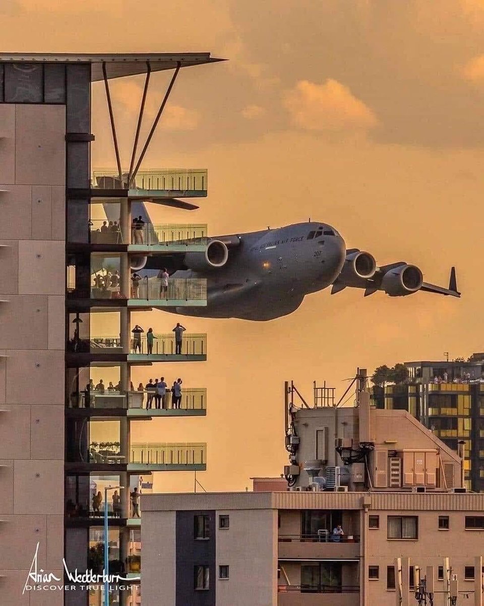 Another shot from Brisbane. Credit embossed.
