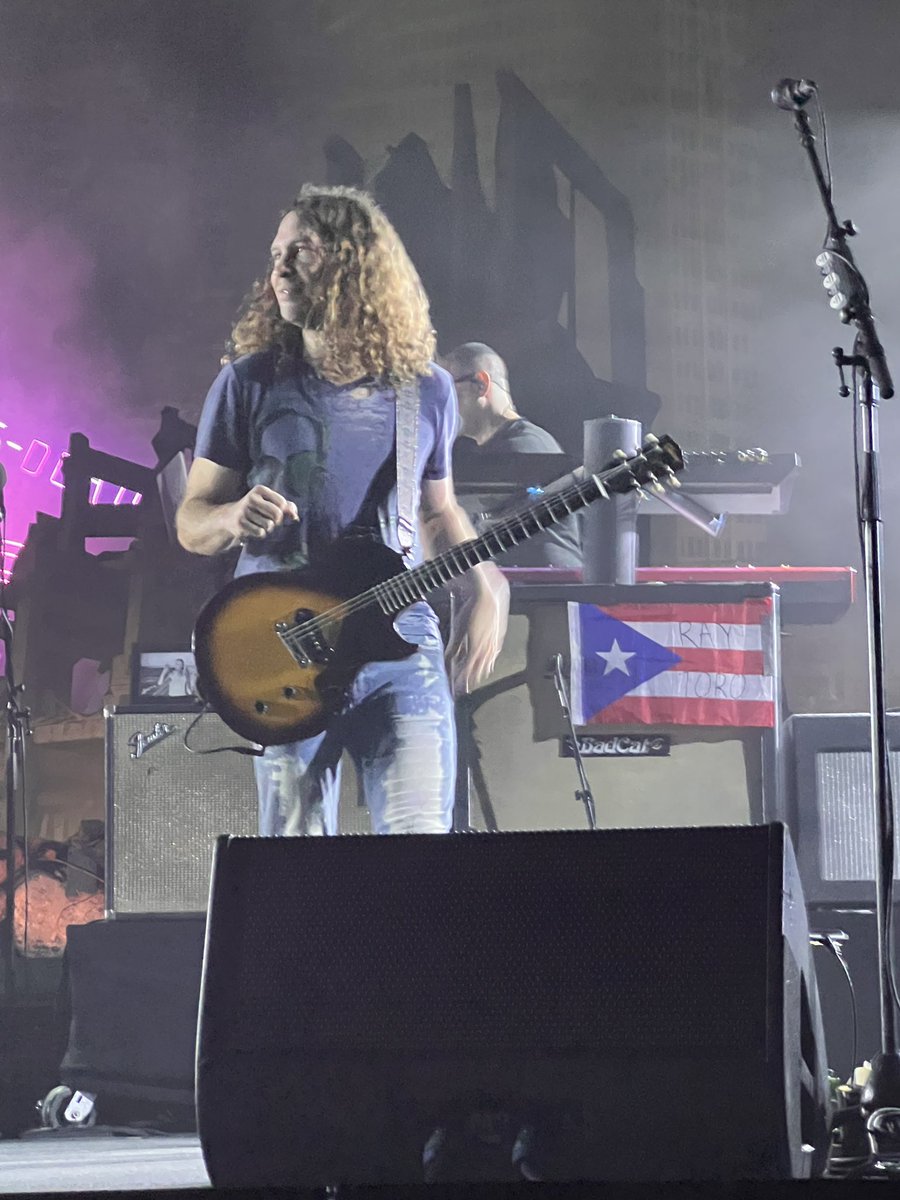 meetmebythedoor's tweet image. THANK YOU @RAYTORO!!!!!! #MCRNJ2