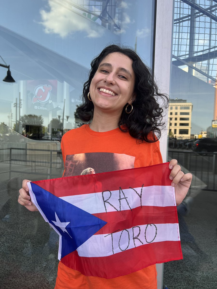 meetmebythedoor's tweet image. THANK YOU @RAYTORO!!!!!! #MCRNJ2