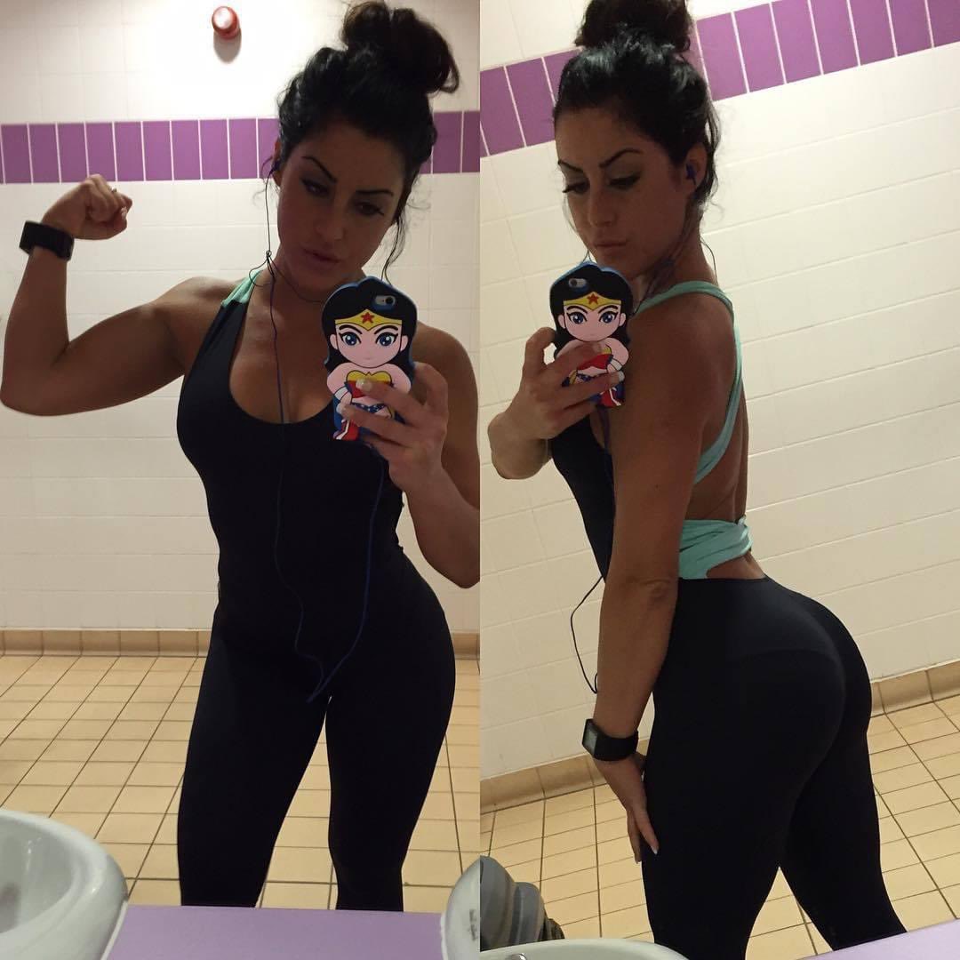 LMakedo's tweet photo. Gym sesh #fatbooty #bisexual #letmelick https://t.co/YXmmCQquKv