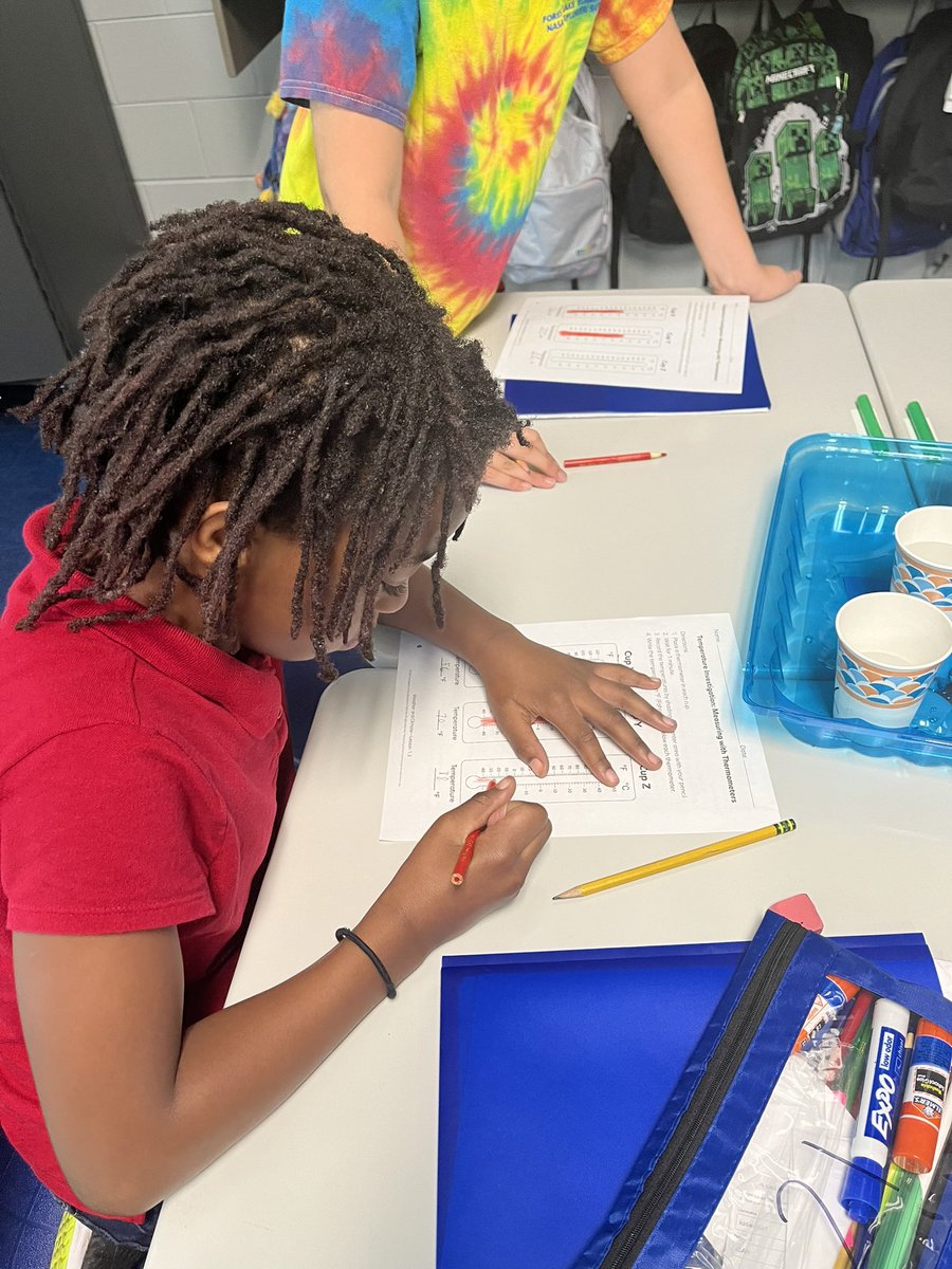 Chbarker1221's tweet photo. Inquiry based learning! We can measure and compare different temperatures of water.@ForestLakeEagle @Bjackson_FLE @misshayward_usc @Davis_FLE  @TWilliamsFLE https://t.co/ZuRMmRcHNf