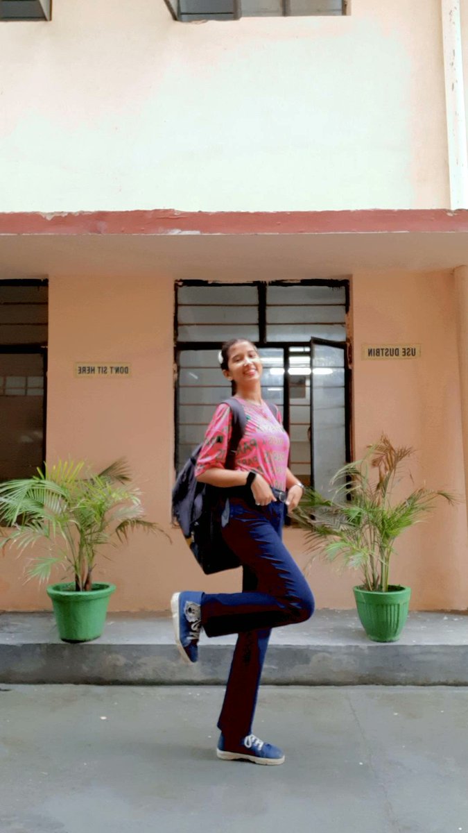 32Nisha's tweet photo. Feeling good today #RushHour #collegedays #Badarnisha #BadDecisions https://t.co/R8p3ivmoPh