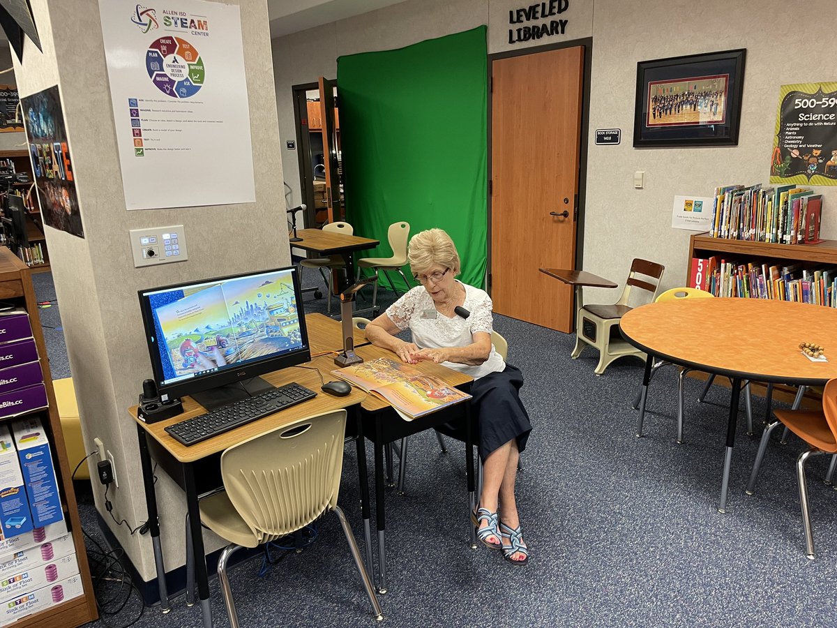 Lone Star Library tweet media