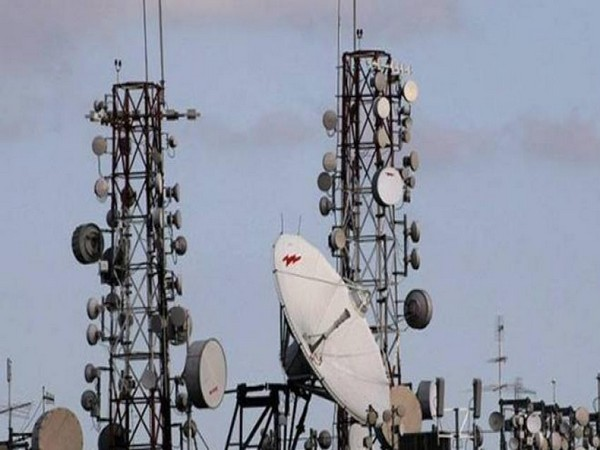 ani_digital's tweet photo. Draft Telecom Bill introduced with focus on regulating internet-based services
Read @ANI Story | https://t.co/44INkWpFJ4
#TelecomBill #DoT #TelecomServices #IndiaTelecom #TelegraphAct https://t.co/3w3an693S5