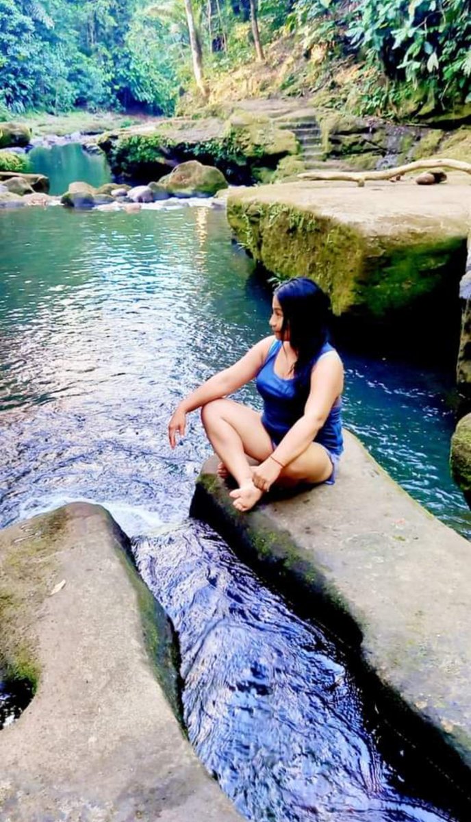 lucyaida's tweet photo. Las mujeres no nacimos para ser maltratadas verbal o físicamente, pero tampoco nacimos para rogar el amor de alguien que no nos corresponde. "Amigas, compañeras, hermanas, primas, sobrinas, vecinas y demás mujeres... VALOREMONOS! 🙌 #NosQueremosVivas #NoMásFemicidios #SinchiWarmi https://t.co/FThpnn3E6W