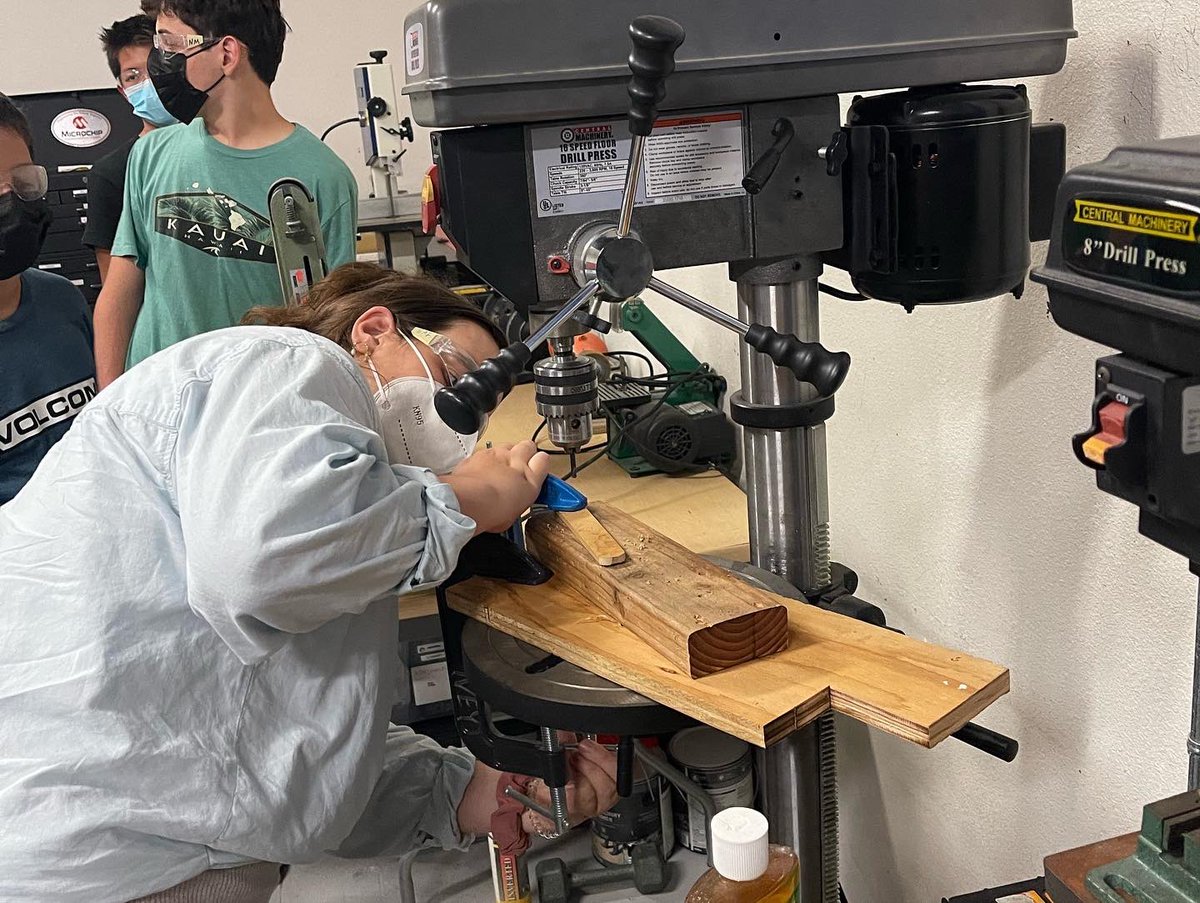 team2404_tnt's tweet image. Tonight we had a great tool training and fall planning meeting.

Thank you to our dedicated mentors from @Caltech and @NASAJPL mentors.

 #robotics #stem  #pasadena #firstrobotics  #community #teamwork #robotics  #steam #pasadena #tech  #jpl #nasa #caltech #lasercutting