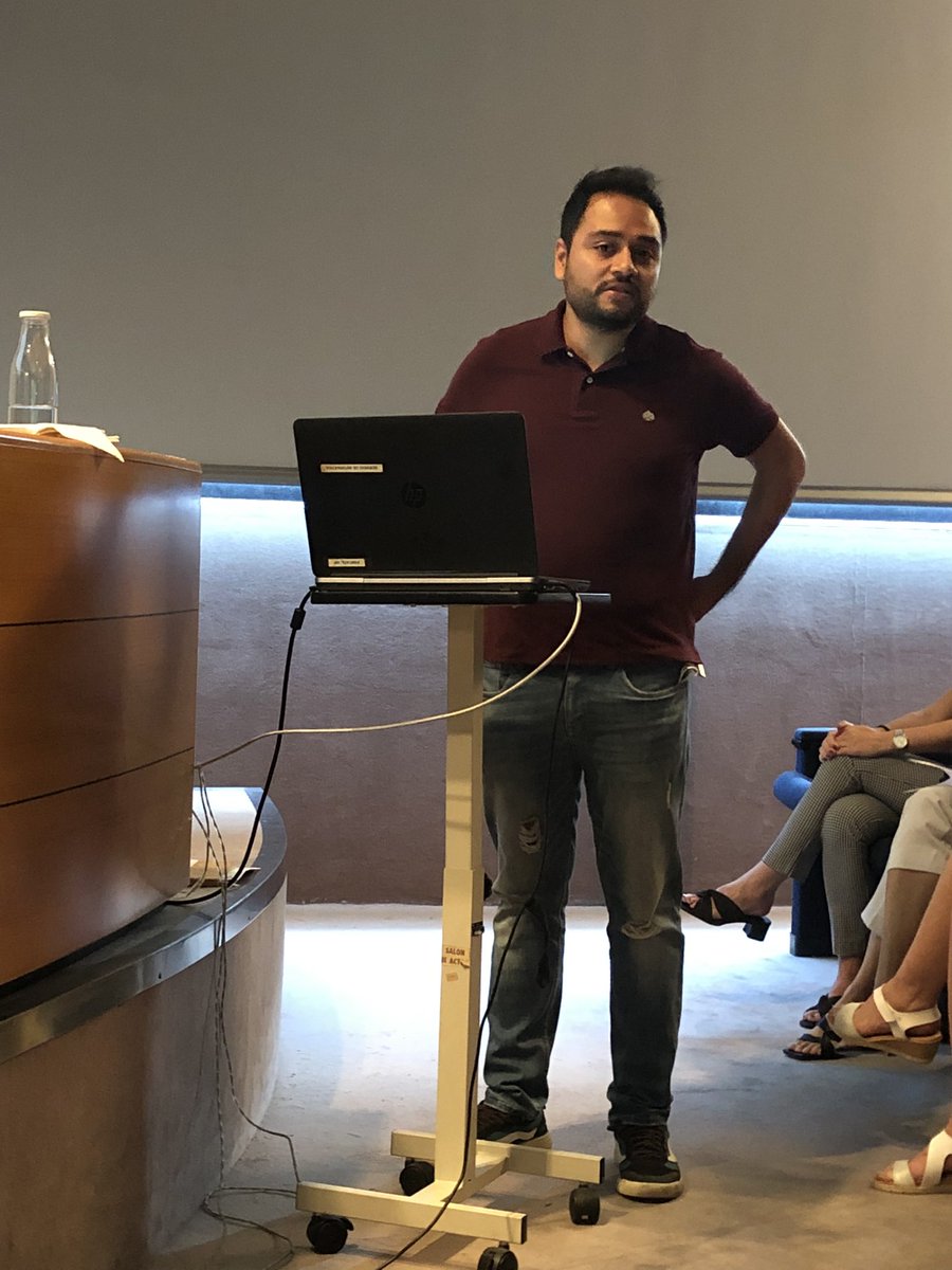 EmiliaMatallana's tweet photo. 👏🏼👏🏼👏🏼 Pilar Domingo-Calap @pilardomingoc, Irving Cancino @gen_uv, David Navarro y María Dzunkova @MDzunkova, investigadores/as @i2sysbio, en la sesión Fast Talks de la Jornada Postdoc Day @iata_csic. @CSIC @CSICval @UV_EG https://t.co/gthx3v1Fjy