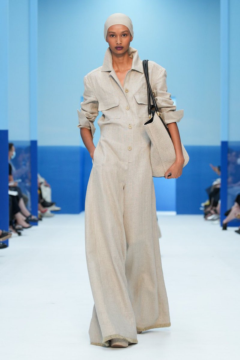 jacquemusx's tweet photo. Max Mara SS23 https://t.co/Q1svhkrqB0