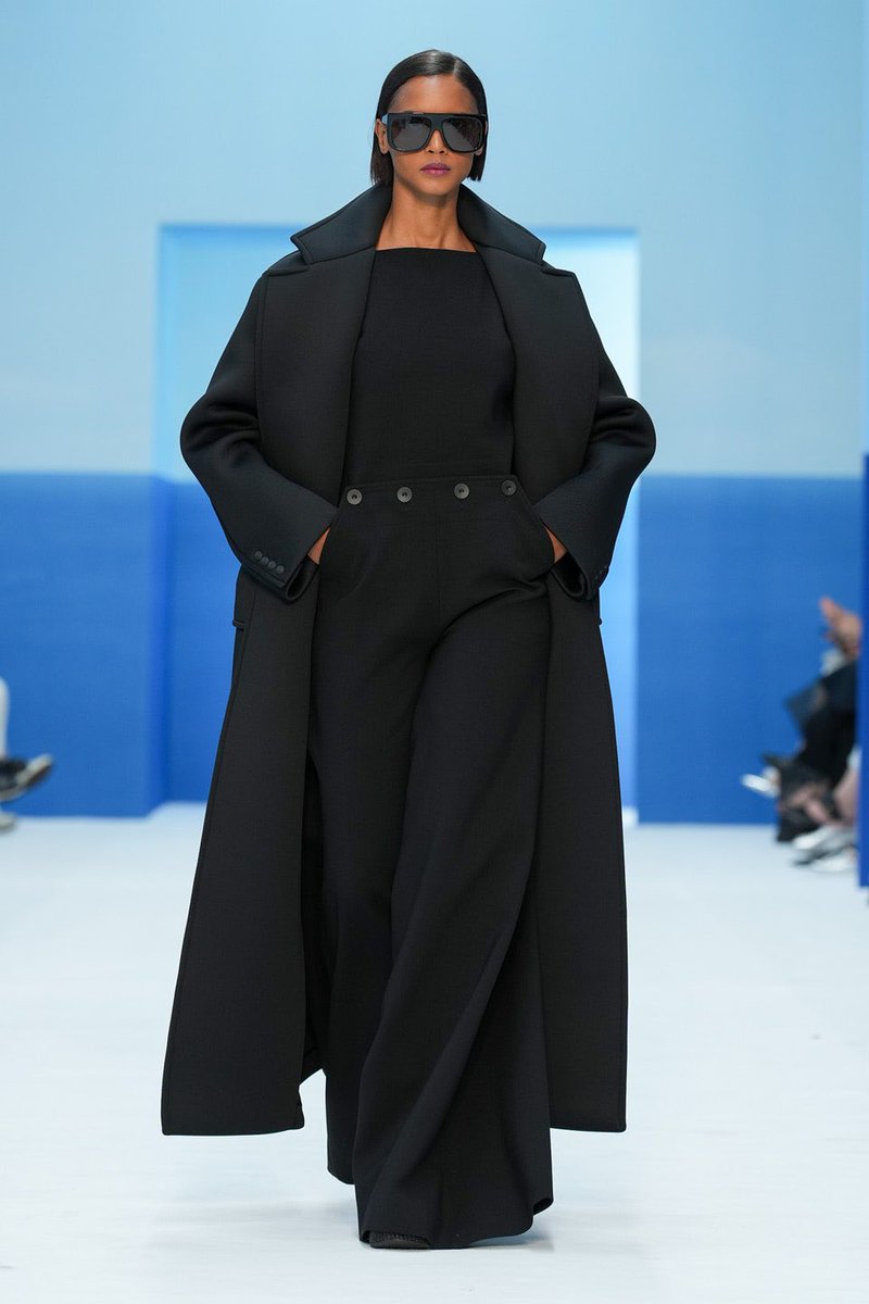 jacquemusx's tweet photo. Max Mara SS23 https://t.co/Q1svhkrqB0