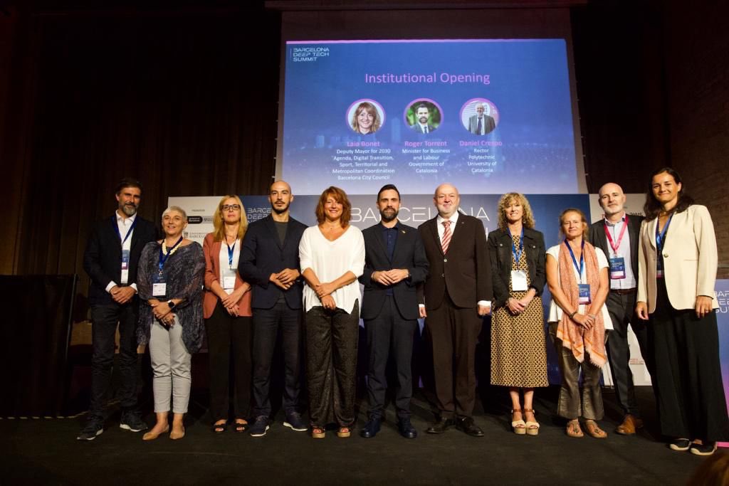felixortega's tweet photo. Les aliances son essencials per avançar. 

La ciencia, la tecnología y la empresa, son motores del progreso colectivo.

Attracting talent is great, but retaining the one from our ecosystem, is a main objective

#BarcelonaDeepTechSummit https://t.co/tspv2pog4G