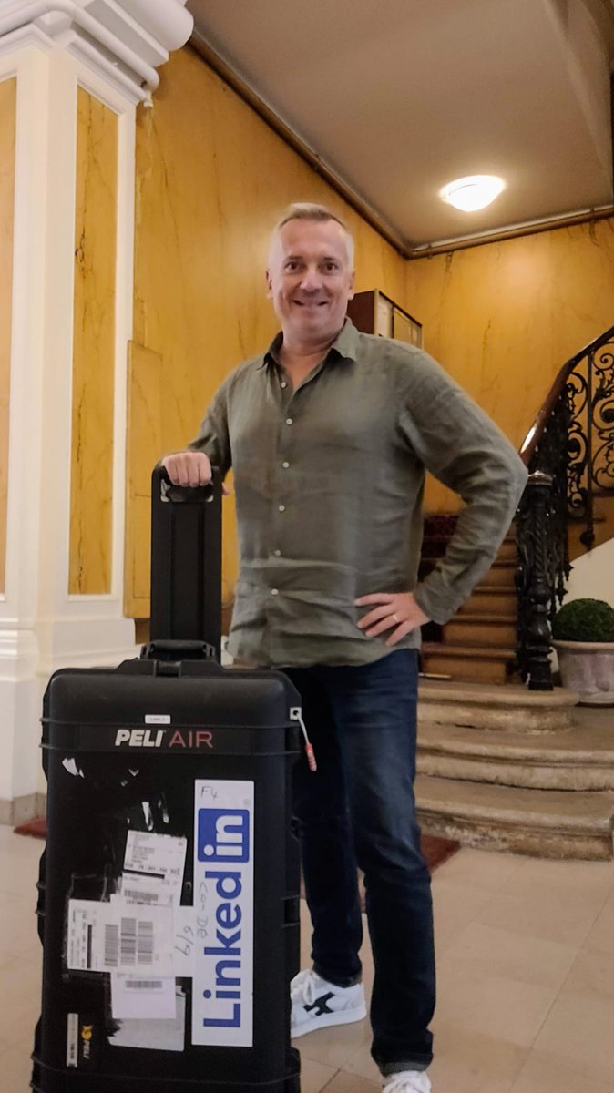 SkillFools's tweet image. On vous a préparé une petite surprise dans les prochains jours...
PS : il y a un indice sur la photo🎬
#RSE