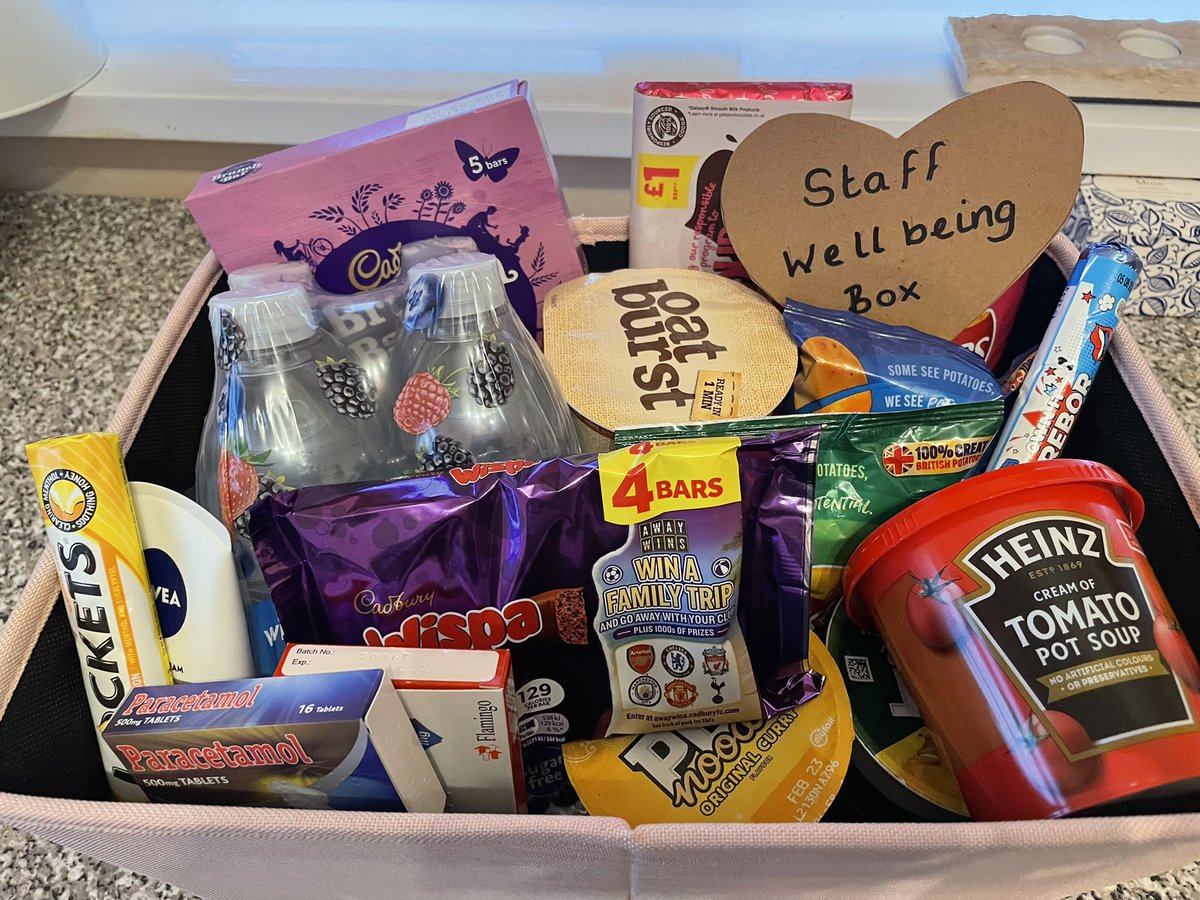 HannyGolding's tweet photo. @primaryteachew @TLS_dot_Club Wow! Congratulations!! Teacher self care is so important, as is caring for each other. I try to do little things to boost staff wellbeing. This term I made a staff wellbeing box (magpied from Instagram) Treats after a tough day, breakfast/ lunch for those who rushed to work 🥰 https://t.co/QK6lYVRbQk