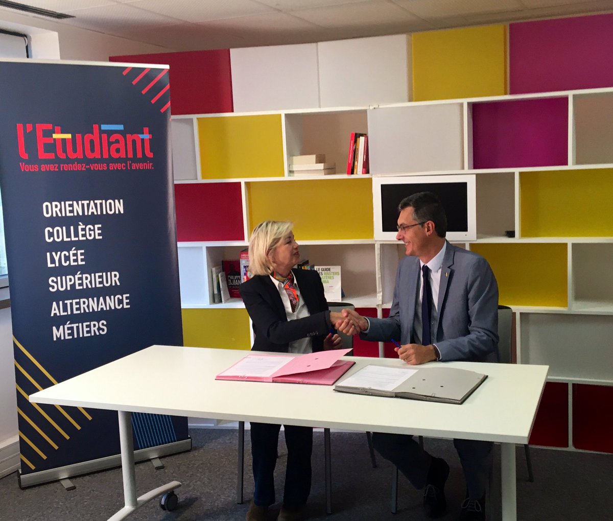 #Partenariat

La CDEFI signait ce matin un partenariat de visibilité avec <a href="/letudiant/">l'Etudiant</a> afin de mettre en place des actions conjointes autour de la promotion des formations des écoles d’#ingenieurs.