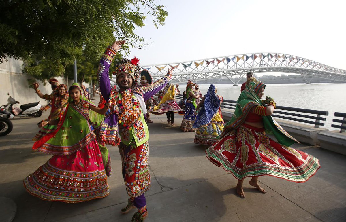 sanghaviharsh's tweet photo. The beautiful nine days are going to start in #Gujarat and this time Navratri is all the more special because of 36th #NationalGames.

Ae Halo!! https://t.co/HMOO2RxYF1