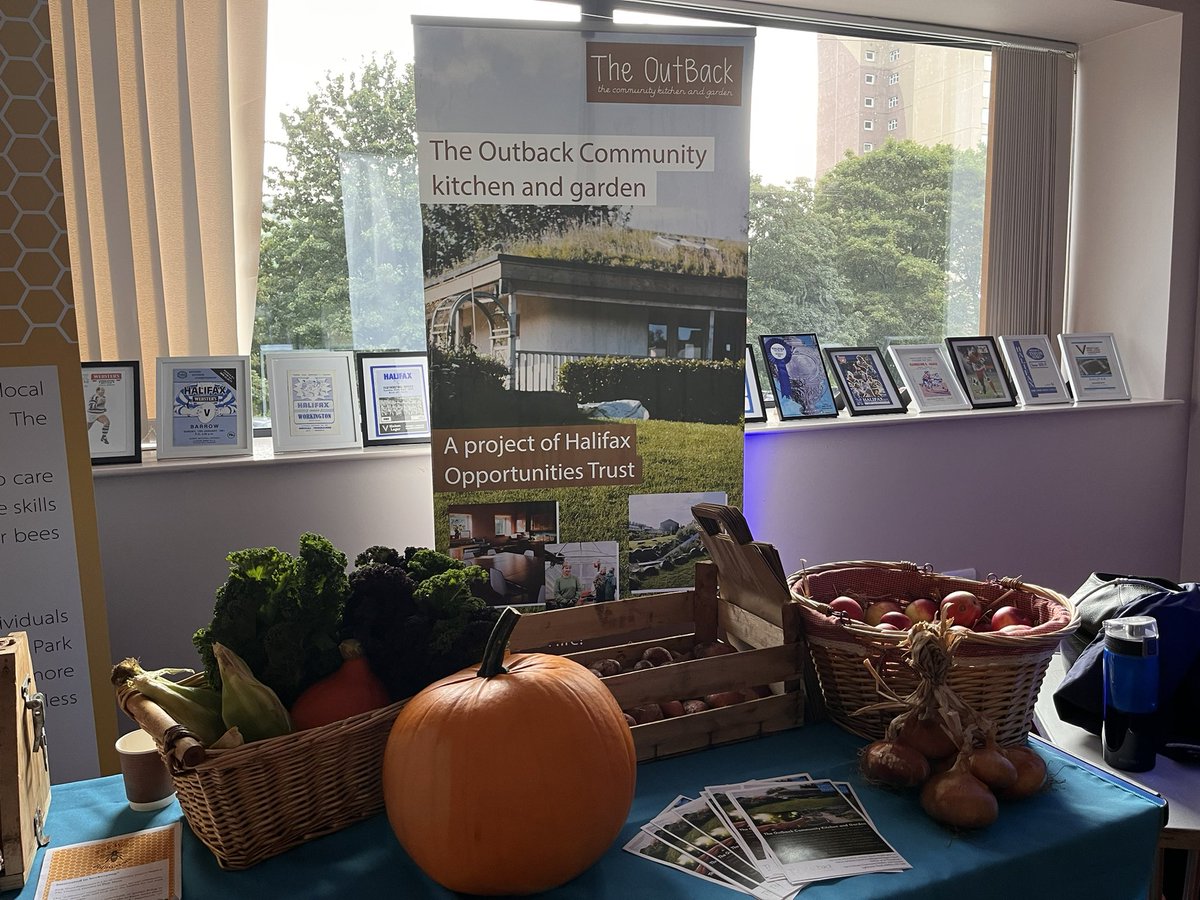 hot_employment's tweet image. Showcasing a variety of our services at the @Calderdale #FuelYourKnowledge event, including @OutbackGardenHX pop up shop, @PollinatorsPark and our @fuel_bank emergency fuel vouchers. Great to see so many people attending committed to easing the #COLC for our communities
