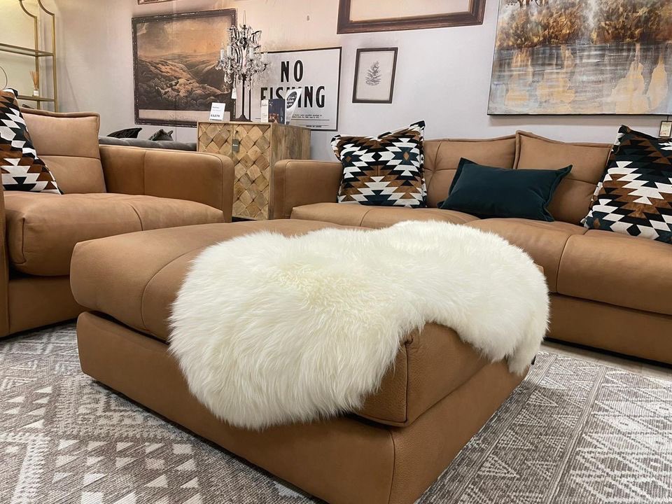 HuntersofDerby's tweet image. *CLEARANCE EVENT*

We’ve recently rearranged our showroom so we have great savings on quality furniture.

Clearance items are available immediately for collection or delivery.

Visit the website or take a browse around the showroom. 

huntersfurniture.co.uk/collections/cl…