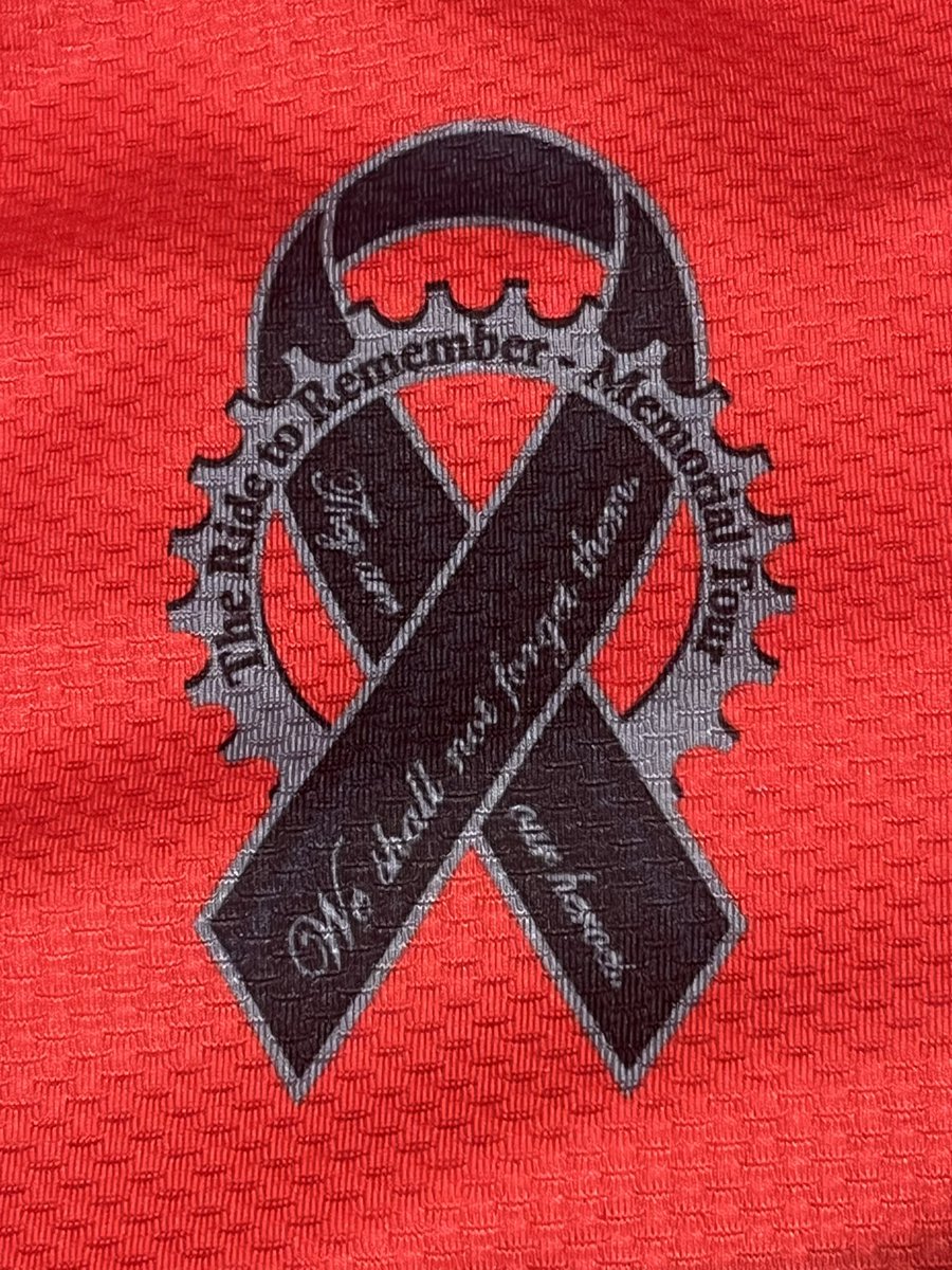 jv5018's tweet photo. This morning, one day after laying a brother to rest, we will start our 500km ride to Ottawa with 170 officers. We will join thousands at Parliament Hill for the @CPPOM Memorial service on Sunday. #heroesinlife #ridetoremember @TorontoPolice https://t.co/QRuidoAMUV
