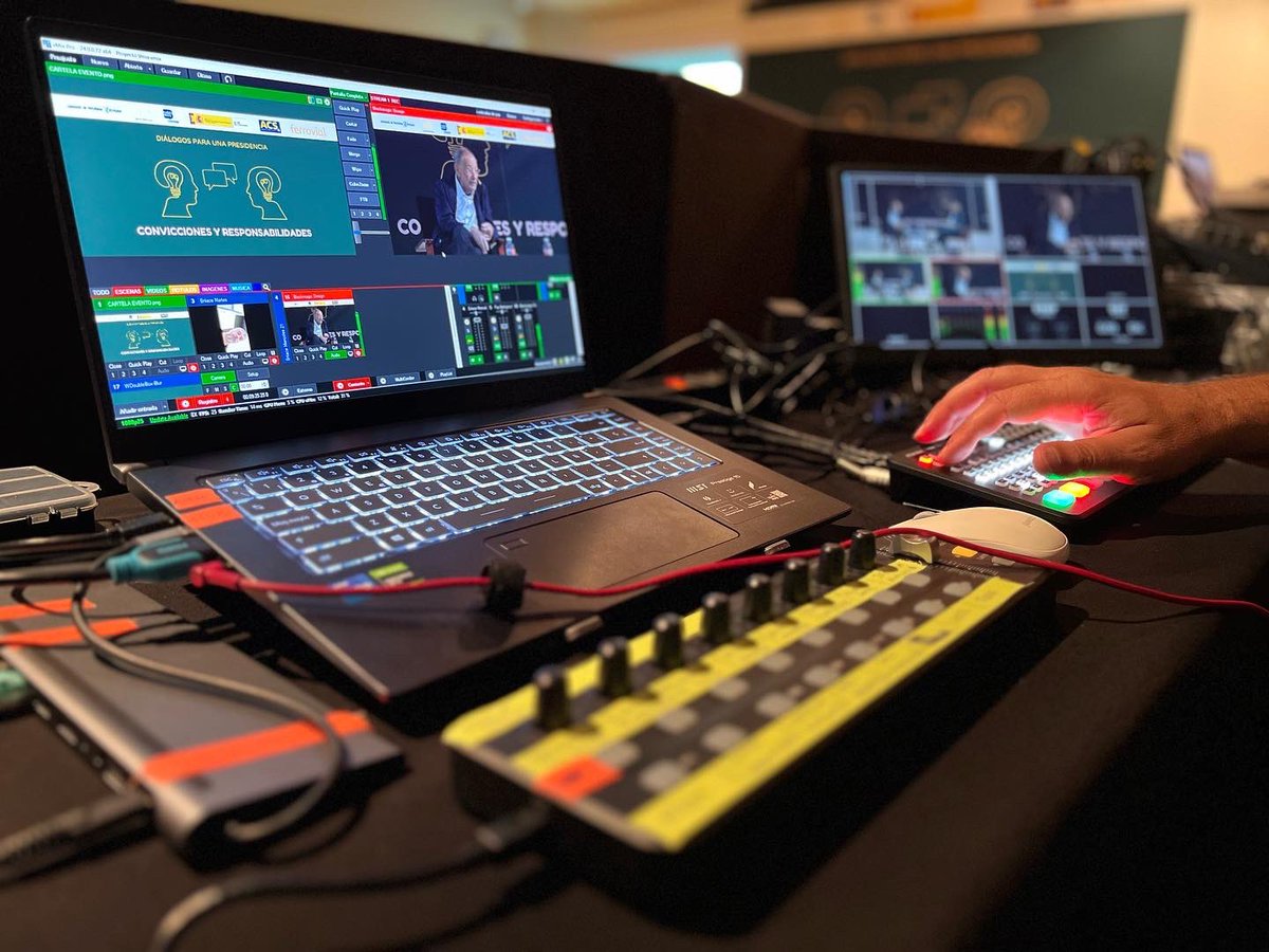 Spiinoff's tweet photo. 🔴 Acabamos 2 días de Streaming multicámara 🎥conexiones en remoto y salida a Youtube, con los compañeros de @meraki_cultura .
.
👉🏻 Trabajando con cámaras Sony , equipos Blackmagic y software Vmix.
.
#streaming #eventos #audiovisuales #productora #blackmagic #vmix https://t.co/uqAJVaWye4