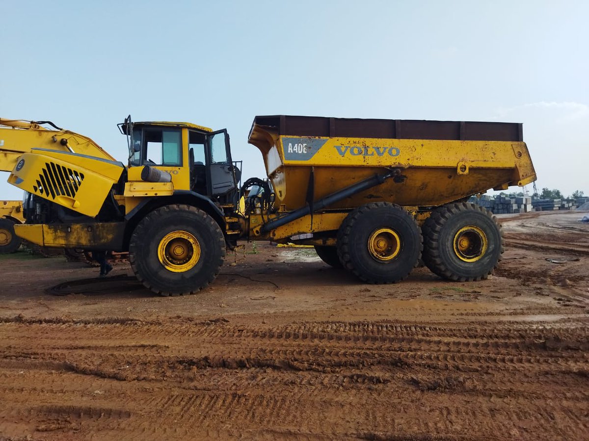 IQuippo's tweet photo. iQuippo Online Auctions!

Sale of Pre-owned #CE, LCVs, #Scraps, and Cars. 

Inventory of 80+ Used Mining #Dumpers, #Excavators, #Transitmixers, #WaterTankers, Pickup, and a lot more available. 
Auction ID: 3493
Date: 26th -28th September 
View Images: https://t.co/lvN83lAwJG https://t.co/sRbilD1wvK