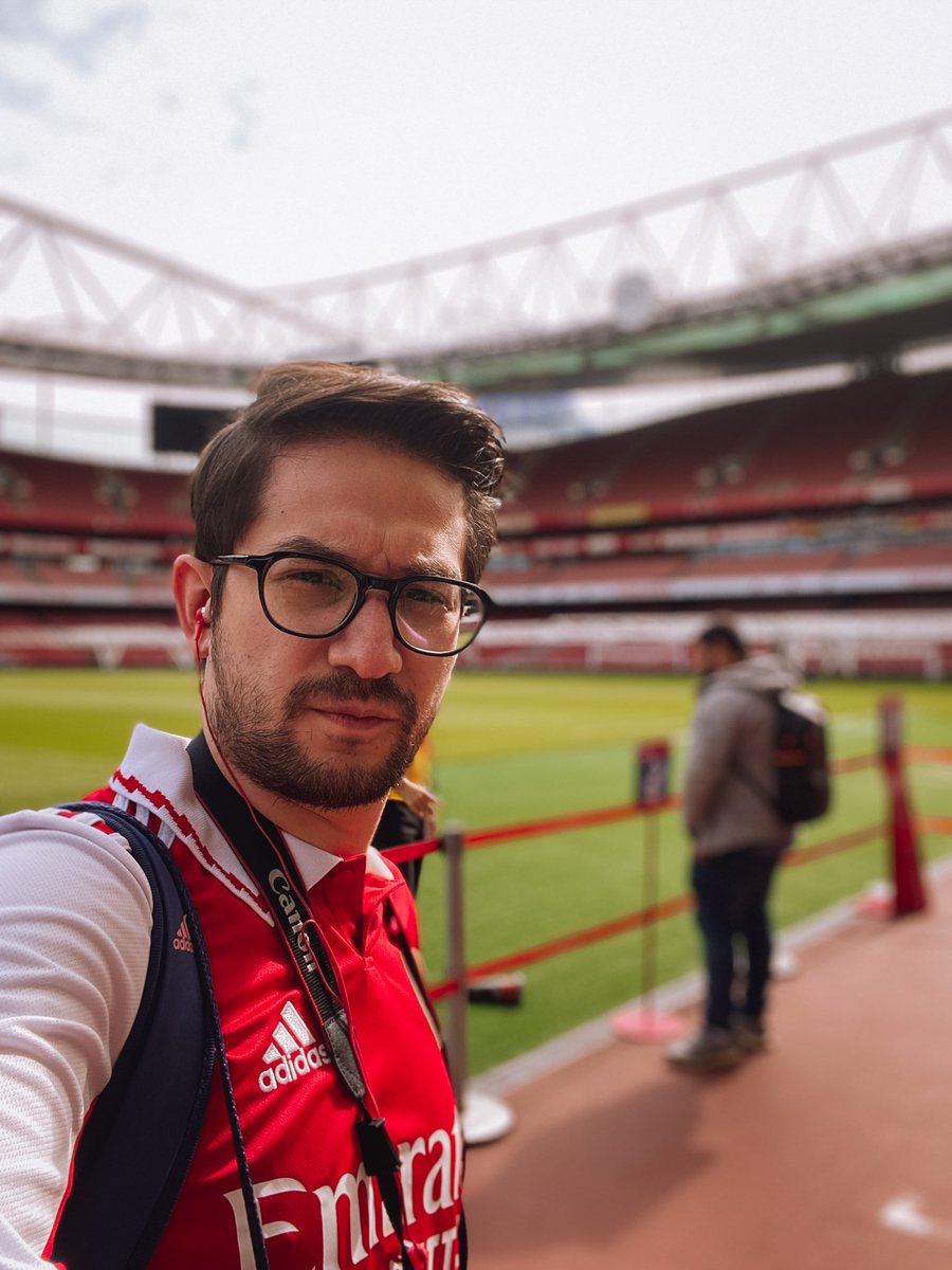 mnunez889's tweet photo. Banda, se cumplió un sueño, visitar la casa gunner 🔴⚪️🤙🏻 #COYG #EmiratesStadium @Arsenal https://t.co/fDODaVItZe
