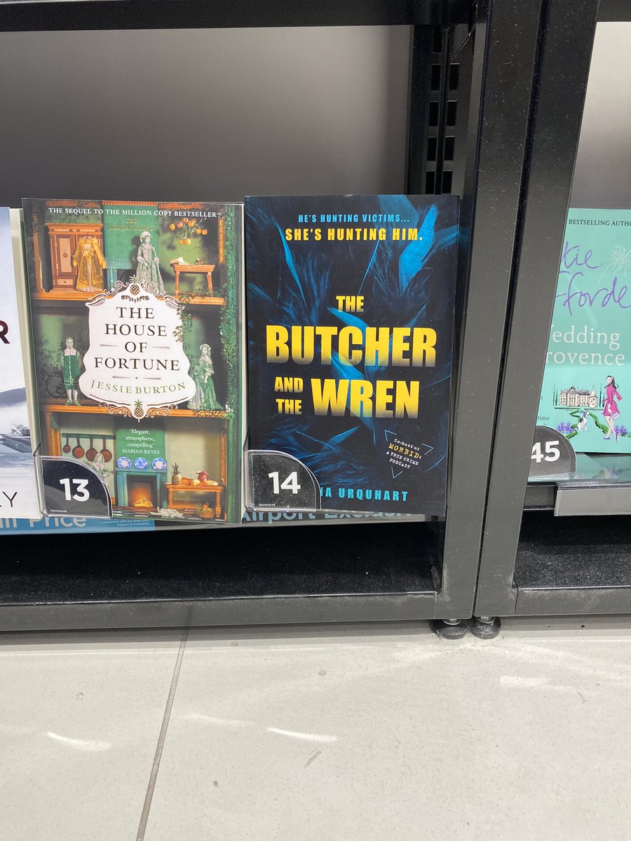 Shelley_Tree's tweet photo. I spy #TBATWinthewild 👀📘Spotted at London Stansted Airport ✈️

Congrats @AlainaToTheMax - I’m halfway through! 📖 
@AMorbidPodcast @ashkell83. It’s a great read. #cantrecommenditenough https://t.co/NKcu9AVa7k