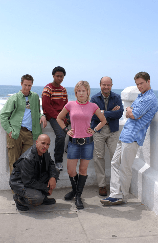 VMfans's tweet image. [22 September 2004 - 22 September 2022]
18 years ago Veronica Mars pilot was aired 🎉🎉🎉
❤❤ Happy Veronica Mars Anniversary ❤❤ 
#VeronicaMars #18YearsOfVeronicaMars  #marshmallow