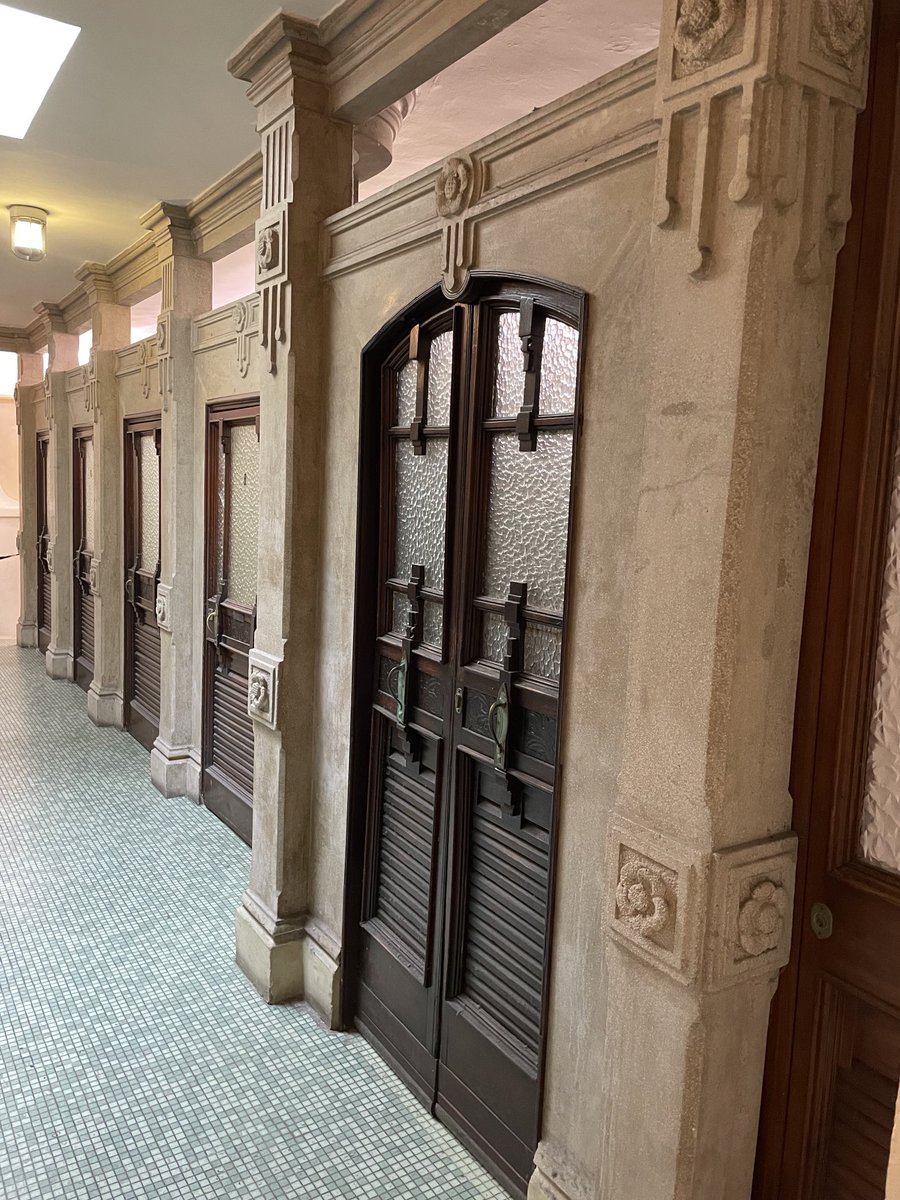 Public toilets in Verona. I wonder what our cities would look like if we still put this much effort into civic architecture. Also, is it weird that I took several pictures of these and none of Juliet’s balcony?