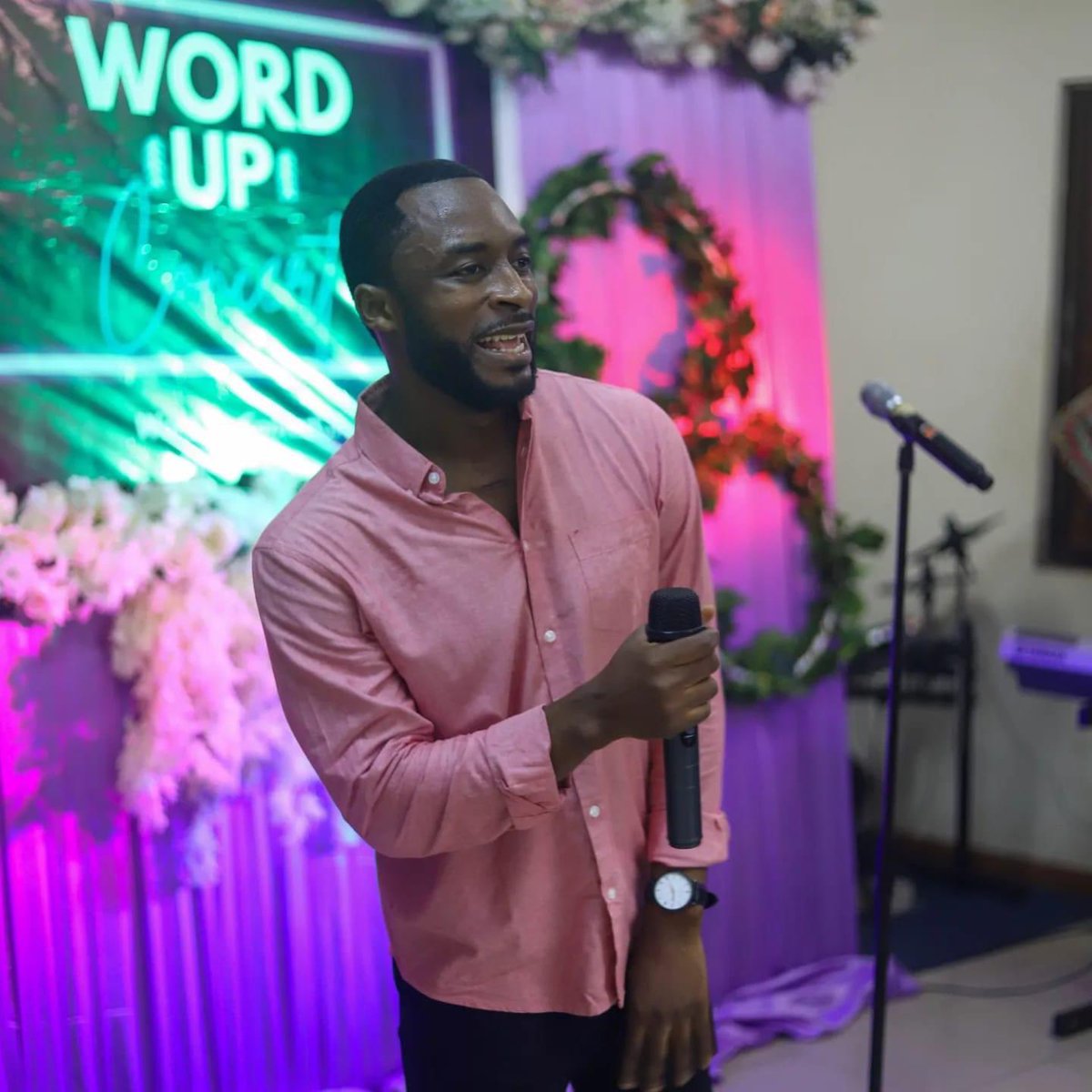 Picture Highlights: Christian rapper <a href="/lilzigintown/">acid rain ent.</a> Music in his element at “Word Up Concert” last weekend 🔥🔥🔥🔥cc <a href="/kingwonderword/">InkdPropheticPoetry🔥🔥🔥</a> 

#vbuqsworld #UrbanGospel #gospelblog