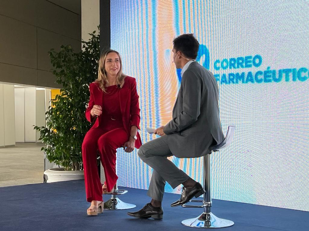 Fedifar's tweet photo. "Los desabastecimientos y los problemas en el suministro de medicamentos son un reto para el sector". Matilde Sánchez, @presiFedifar. La #distribuciónfarmacéutica trabaja a nivel nacional y europeo aportando información.
📰👉https://t.co/dTbLotbb2h
#CNF22 #FIP2022 https://t.co/Dfwvr7TY09