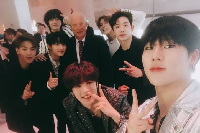 _Little_Monsta's tweet photo. @kpophappenings_ You mean Monsta X? It was King Harald V of Norway, I believe alongside Crown Prince Haakon and Princess Astrid 🇳🇴 They were personally invited by President Moon Jae-in &amp; the First Lady Kim Jung-sook 🇰🇷  to celebrate the 60th anniversary of diplomatic ties between them https://t.co/5tW2XyjgQd