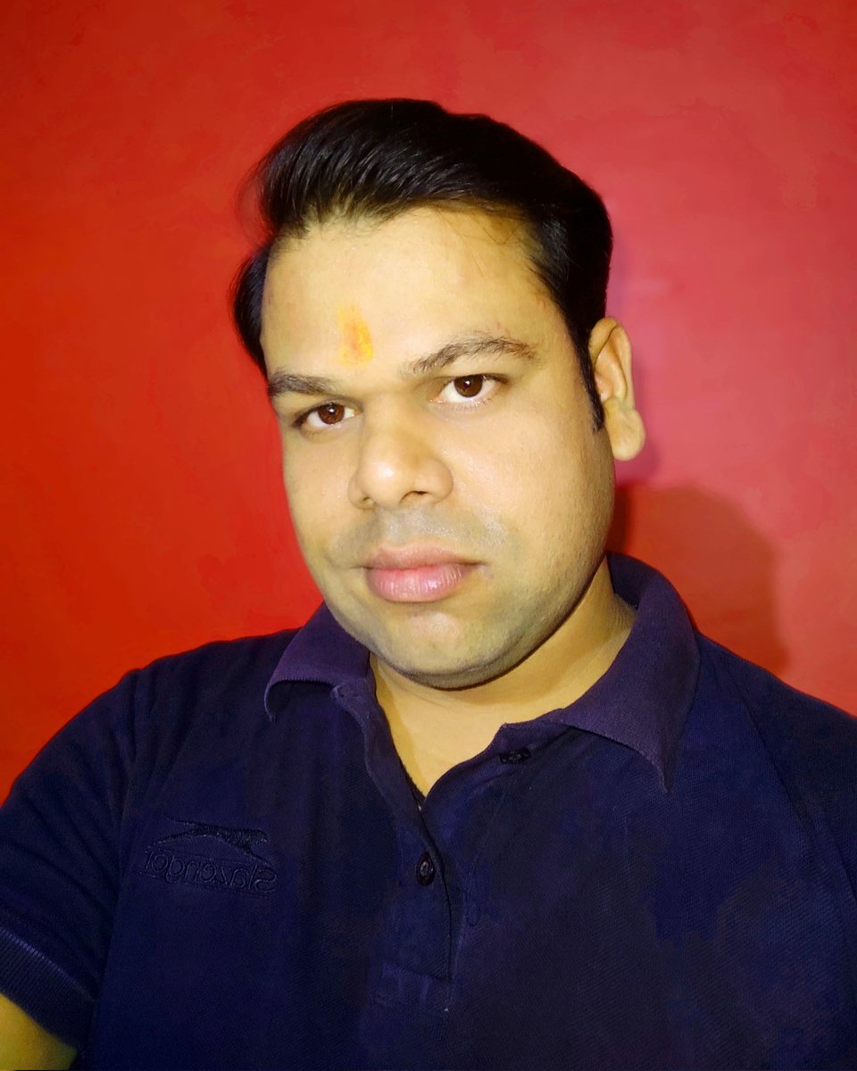 Pushpen68747097's tweet photo. कौन कैसा है, क्या है, तुम्हारे बारे में क्या कहता है,
क्या सोचता है इससे कोई फर्क नहीं पड़ता,
दुनिया के साथ चलना जरूरी नहीं अपनी मेहनत
और पॉजिटिव एटीट्यूड के साथ मुस्कुराते हुए चलो,
1 दिन दुनिया अपने आप तुम्हारे साथ चलने लगेगी।
#bepostive
#behapppy
#pushpender_singh_rawat https://t.co/gvQT2cXp3c