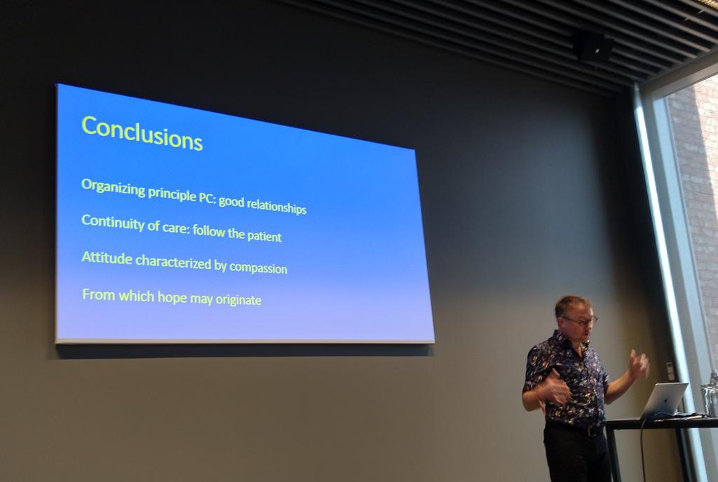 EAPCSpiritualC1's tweet photo. #PHPCI2022 First presentation in today's (Thursday's) session on Culture, philosophy and #spirituality
from Erik Olsman on #compassion and #hope https://t.co/kLmN33xZ1C