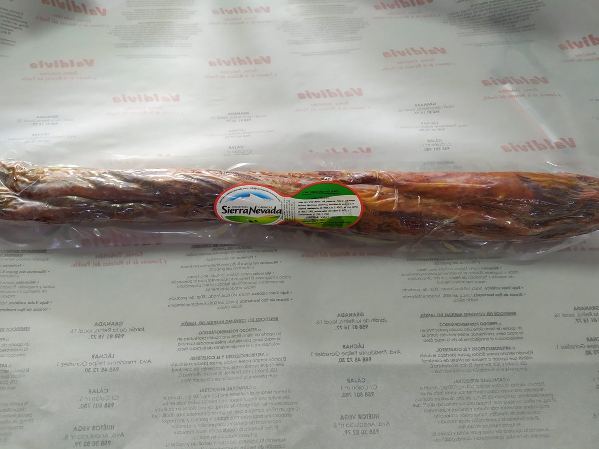 Hoy os traemos uno de nuestros  mejores embutidos , el Lomo Embuchado 50% Duroc 🥰
También disponemos de Lomo Embuchado de Castaña. Puedes venir cuando quieras a por ellos si todavía no has probado ninguno de ellos,seguro que te encantarán por su delicioso sabor😍.
☎️ 958 501 780