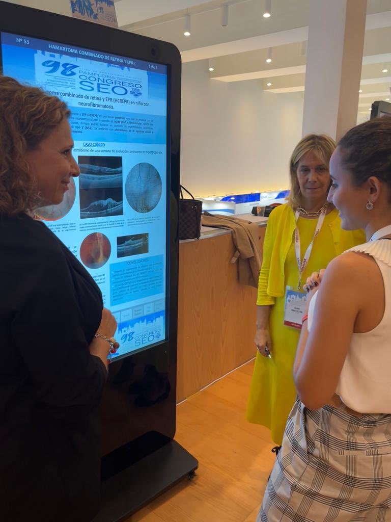 OftalmoHUVR's tweet photo. Intensa participación de miembros de nuestro servicio @OftalmoHUVR en el congreso de la Sociedad Española de Oftalmología @OftalmologiaSEO. 
Siempre a la vanguardia!!
@HospitalUVRocio https://t.co/AuxmpbZ42m