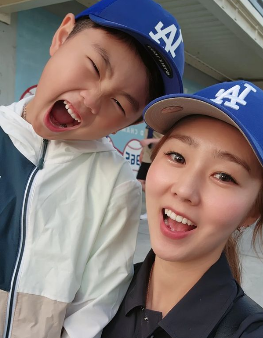wbgno1's tweet photo. 한창좋을때~좋아좋아
#섹트 #여행 #아줌마 #40대 https://t.co/3qxhNZ8pAY