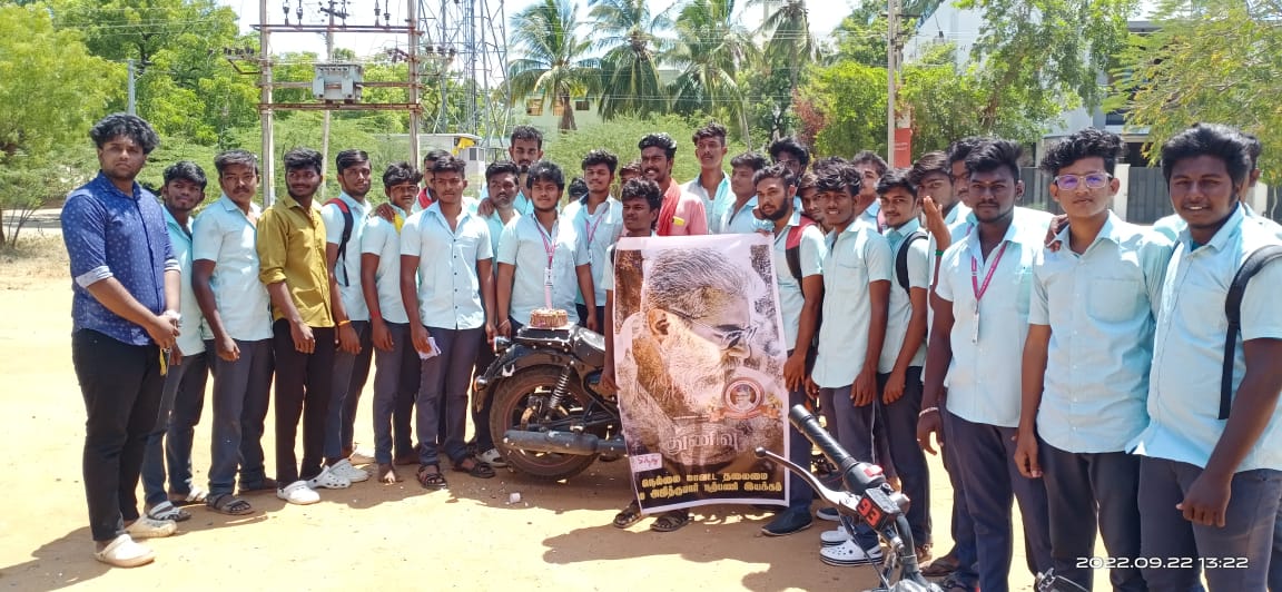 rameshlaus's tweet photo. #Thunivu 2nd Look Mass Celebration Done By Nellai #AK fans Team @TIRUNELVELI_AFC  Students Wing https://t.co/AAlFOHjlZm